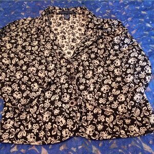 Catherine Stewart L Black White Floral Print Button Up Collared 3/4 Sleeves